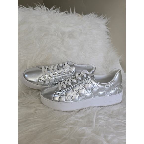 NWOT Limited Edition Michael Kors Silver MK Logo Designer Sneakers Sz 8 - Picture 1 of 6